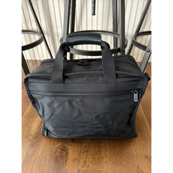 Brand New TUMI Ballistic Nylon/Leather Weekender Duffle Bag - Picture 2 of 14